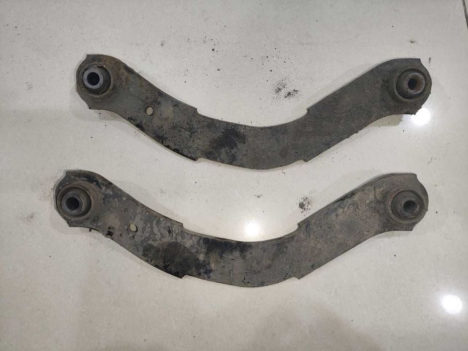 Продам задний рычаг б/у   Mitsubishi Lancer 9     MR491911