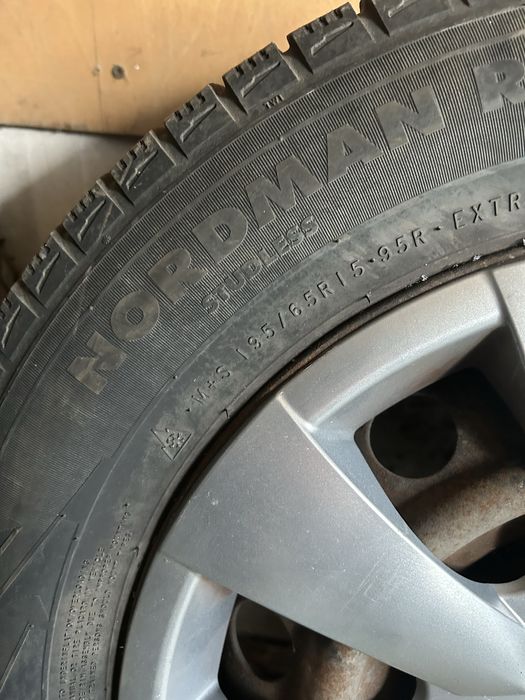 Диски с шинами зимними R15