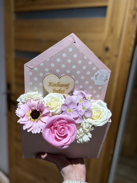 Koperta z kwiatami mydlanymi dla babci