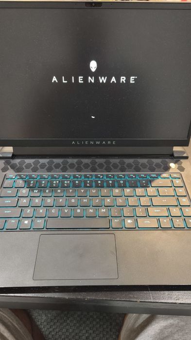 Alienware m15 R6 – i7-11800H | 16GB RAM | Windows 11