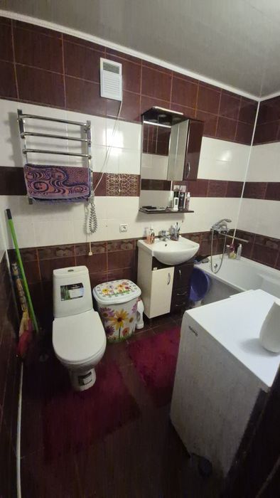 Продам 3-х кімнатну квартиру, р-н Київська