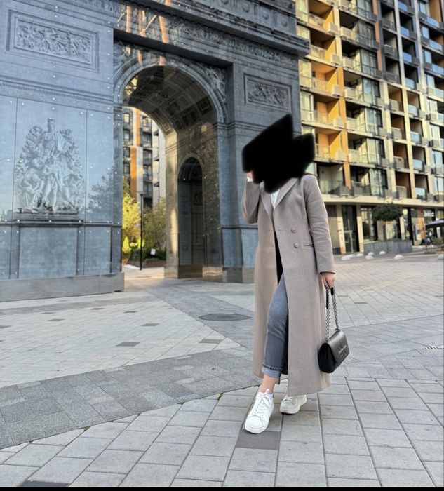 Жіноче брендове пальто