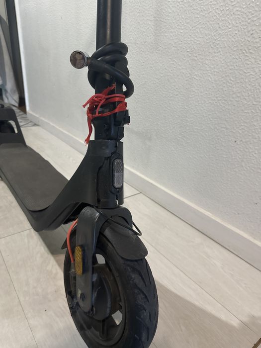 Xiaomi Electric Scooter 4 Lite (2ª Geração) – Para Peças ou Reparação