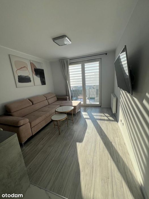 Komfortowe Mieszkanie Dużo Światła, Balkon, Klimatyzacja Niskie Opłaty