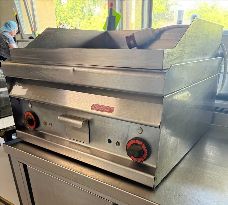 Гриль професійний поверхня жарочна 3 фази 6кВт Lotus FTLR-6ET Італія