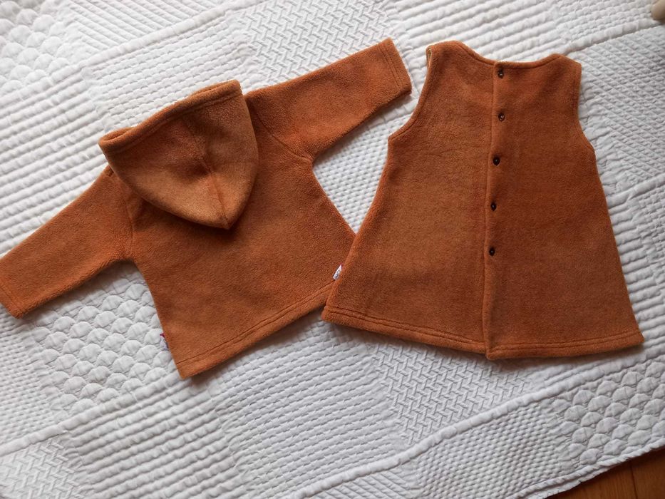 Casaco com capuz + vestido Obê, tam. 18 meses, novo!