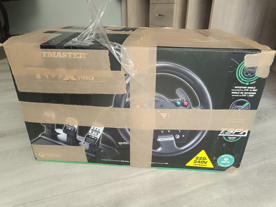 Это новый гоночный руль Thrustmaster для Xbox One и ПК: Thrustmaster TMX с обратной связью по усилию 900 °!