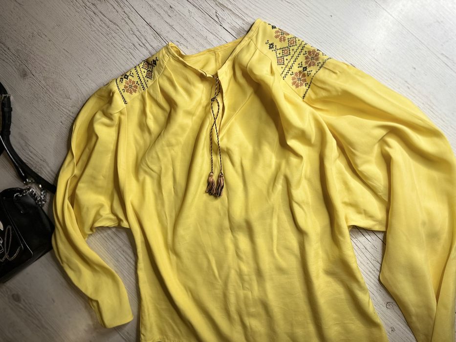 Вишиванка стильна