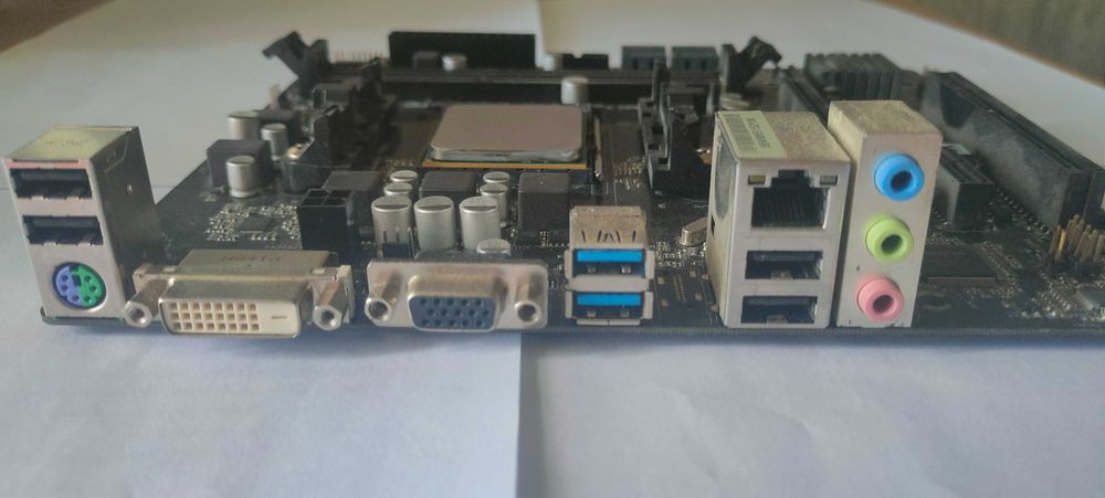 Комплект amd athlon x4 870k 4.1 GHz 4 core та asrock fm2a68m-dg3+: 1 ...
