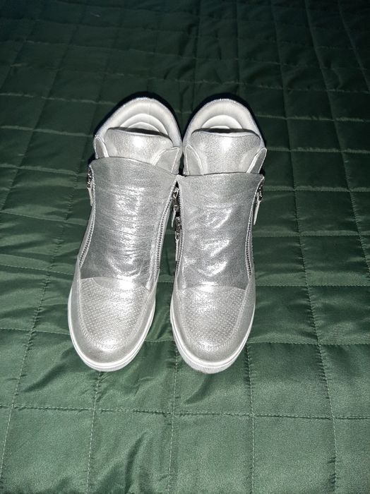 Молодёжные ботинки