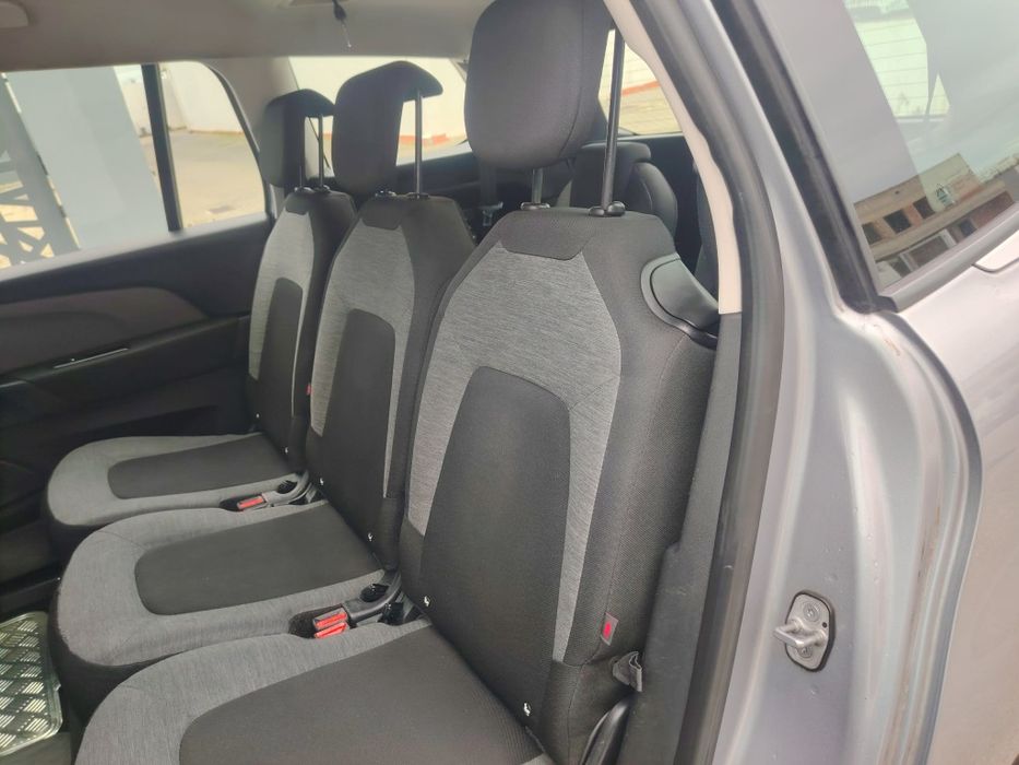 Citroën C4 Spacetour 1.5d - ano 2018 -7 lugares