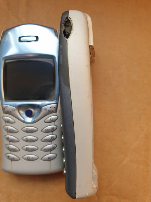 Sony Ericsson T68i com caixa