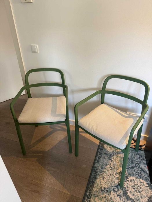 4 Cadeiras IKEA YPPERLIG + 4 Almofadas FRÖSÖN