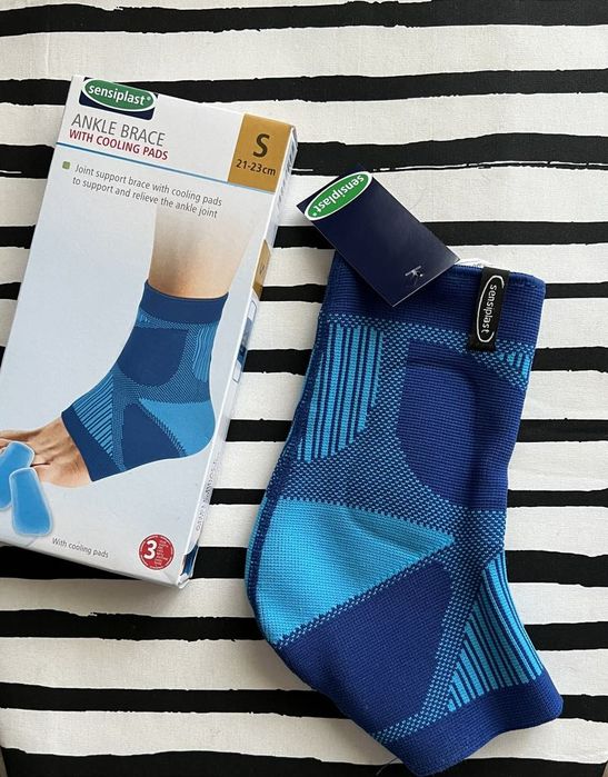 Sensiplast Stabilizator na staw skokowy, z elementami chłodzącymi