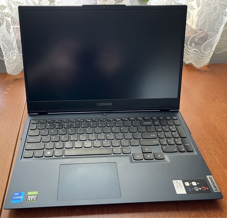 Lenovo Legion 5 15ITH6H i7-11800H / RTX 3060 / 32 GB RAM / 1 TB SSD / 165 Hz