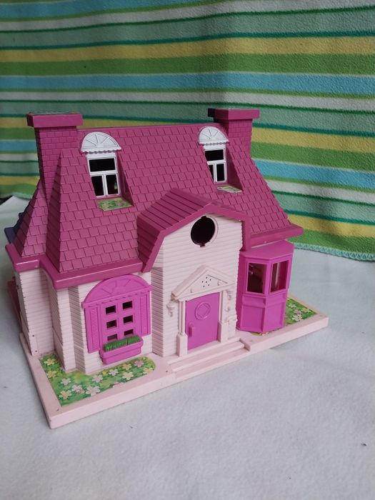 Игрушечный домик