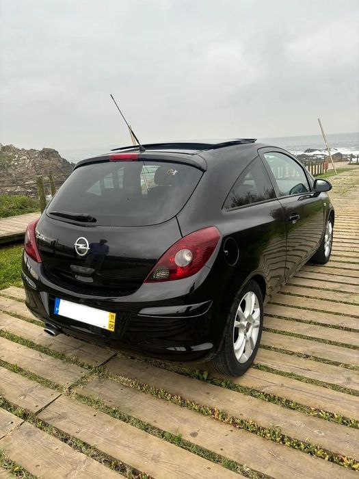 Opel Corsa 1.2 Black Edition