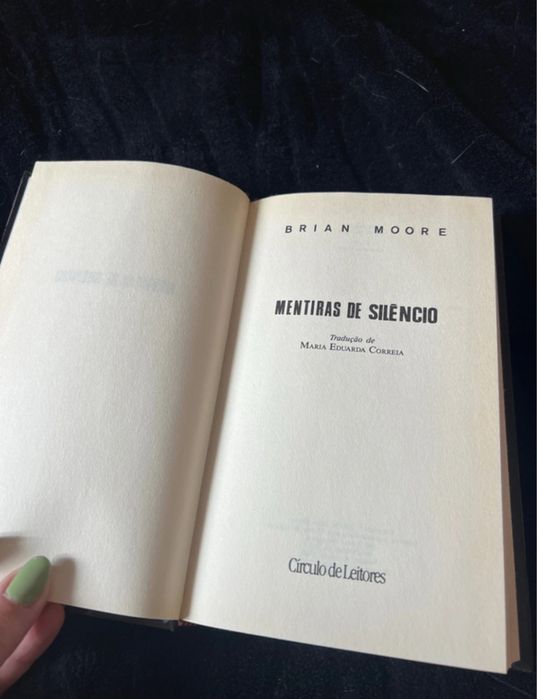Livro: Mentiras de Silêncio