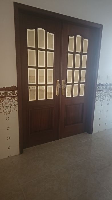 10 Portas mogno  70 cm/200cm, com guarnição .