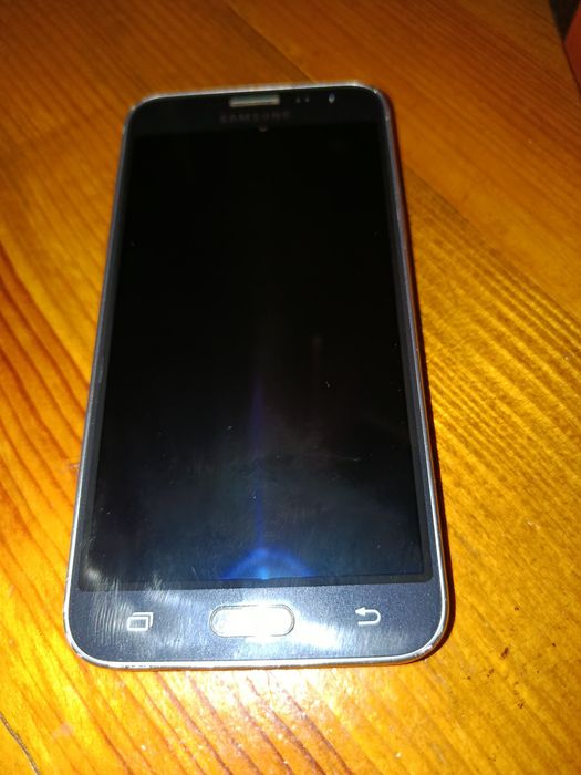 Смартфон Samsung Galaxy J3  на запчастини
