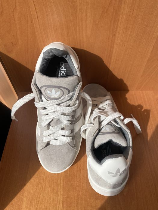 Кросівки жіночі adidas campus