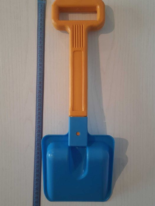 Лопатка в песочницу