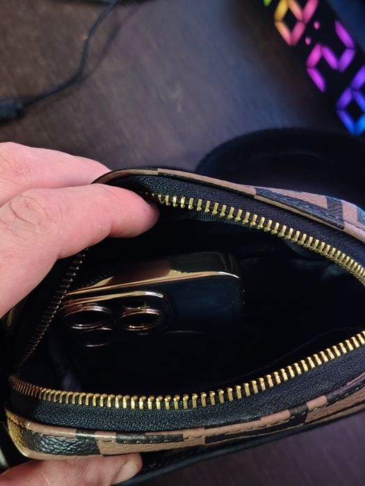 Saszetka Guess idealna