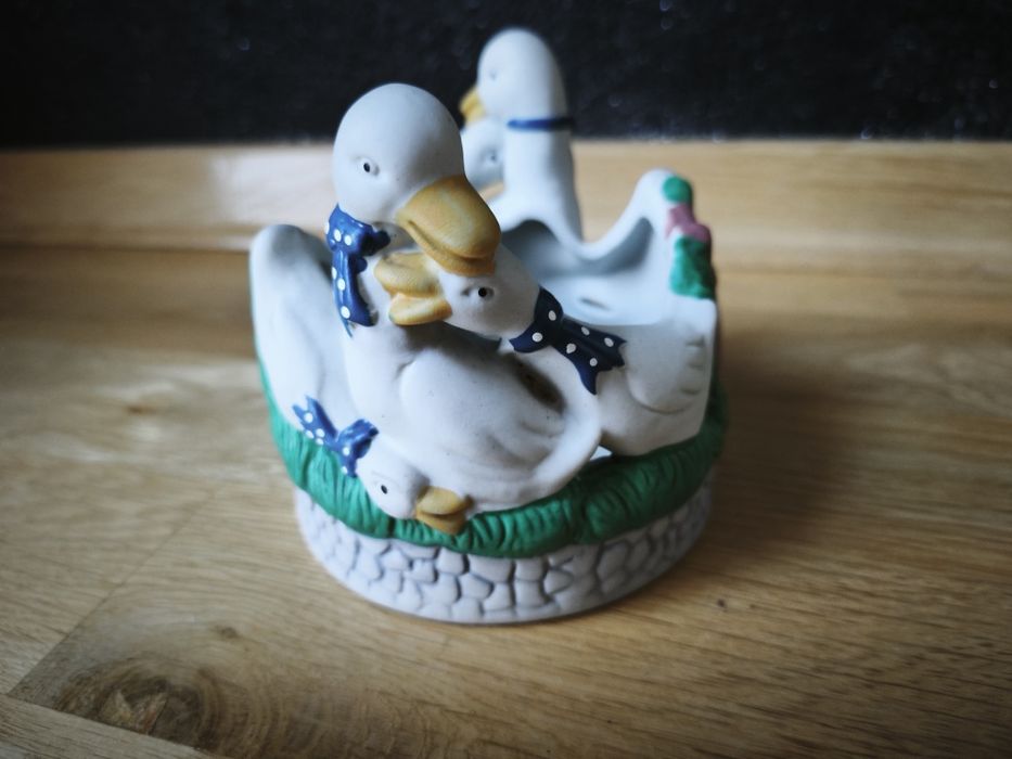 Ceramiczna osłonka figurka Kaczki – dekoracja retro