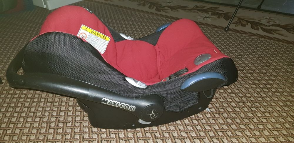 Дитяче автокрісло maxi cosi
