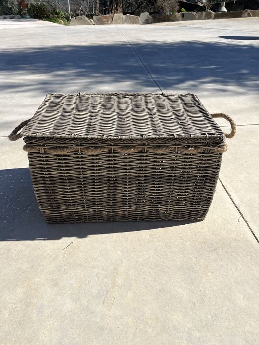 Cesto grande retangular em verga com tampa – 50cm – Novo
