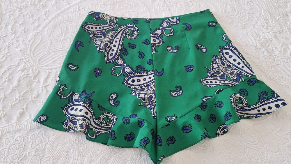 Calções estampadas Zara tamanho M