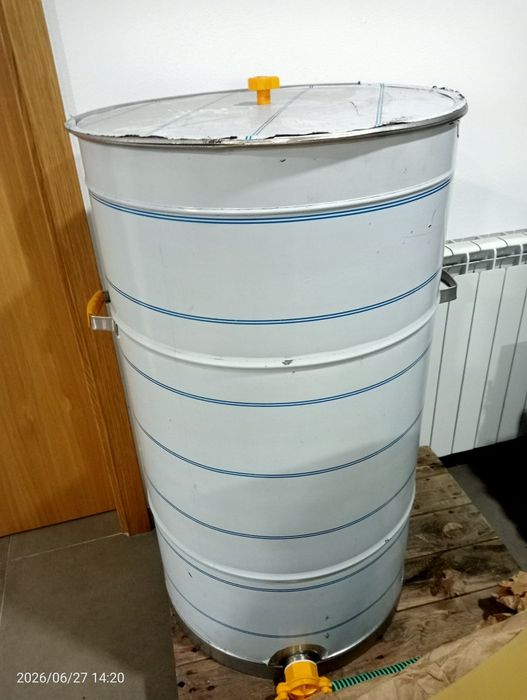 Potes para armazenar mel