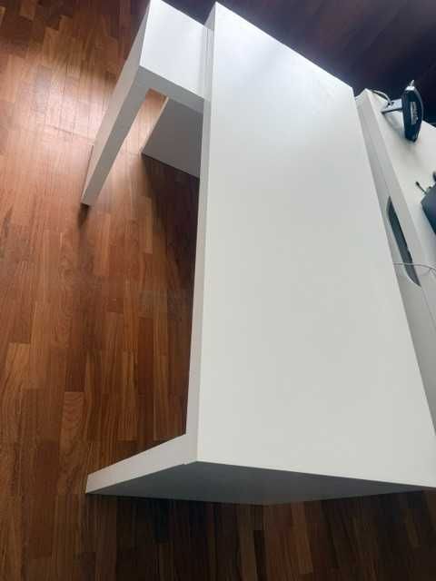 2x Secretária IKEA MALM com painel extraível, branca – 151 × 65 cm