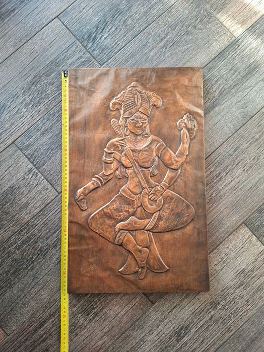 Ręcznie wykonana płaskorzeźba miedziana, hinduskie bóstwo