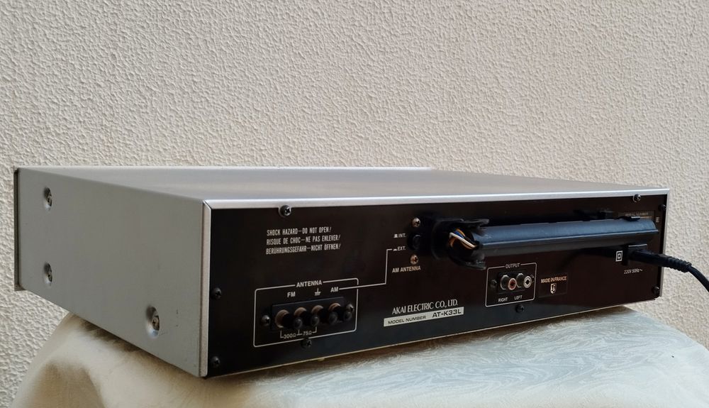 AKAI FM-AM Stereo Tuner AT-K33L