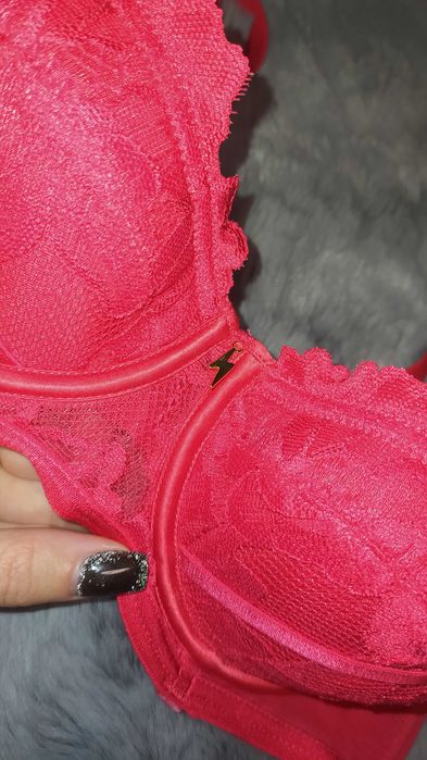 Бюстгальтер червоний Boohoo 75А новий