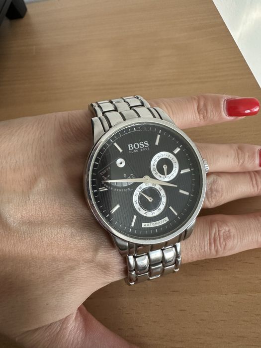 Продам годинник Hugo Boss з браслетом із нержавіючої сталі