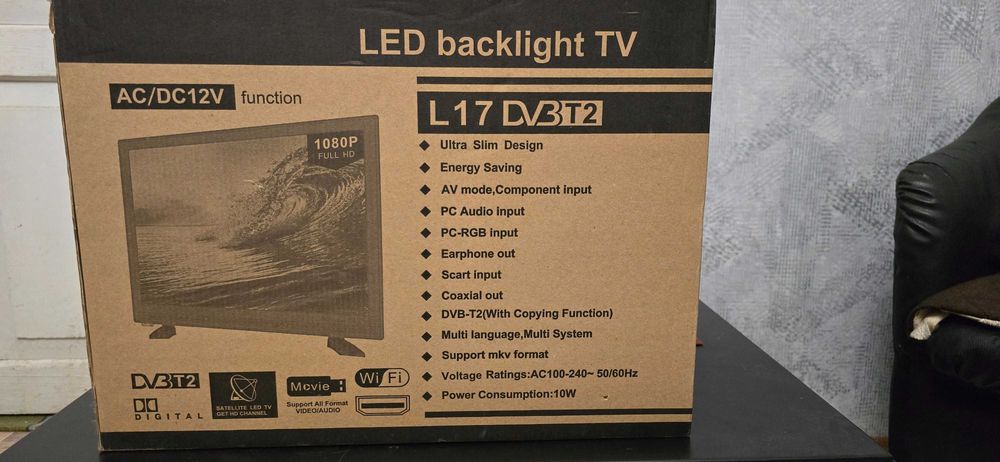 Samsung 14дюймов, новый. Можно подключать от 12в в машине.