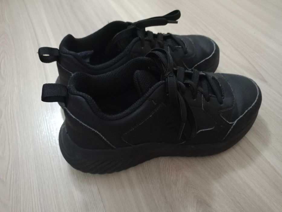 Skechers buty 36 czarne
