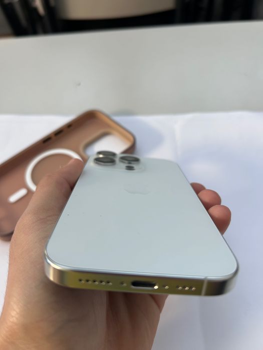 iPhone 16 pro em excelente estado