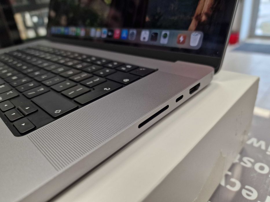 Macbook PRO 16 2023/ M2 PRO/ 16GB DDR5/ 512GB/ 15 cykli! Grade A