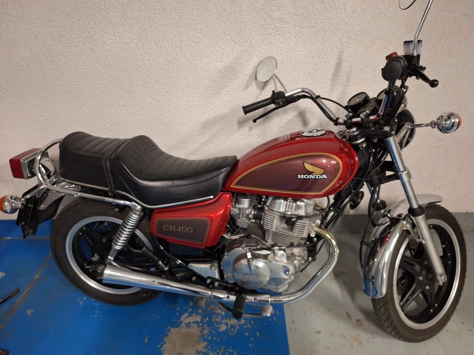 motocykl Honda CM400