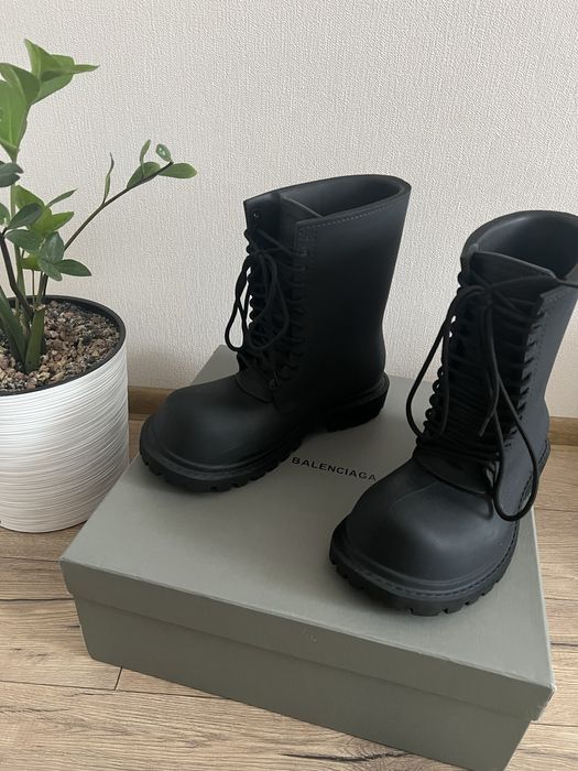 balenciaga steroid boots