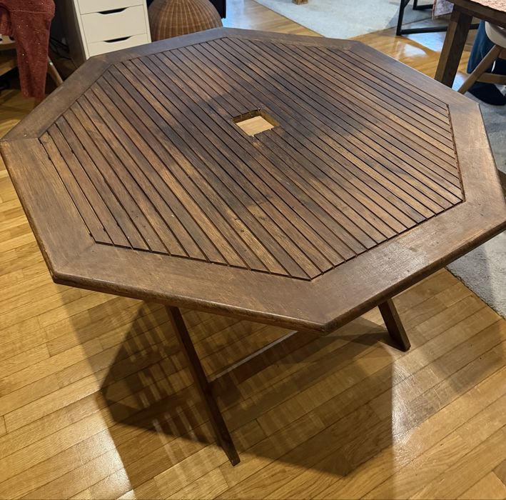 Mesa Jardim Hexagonal de Jardim está como nova. A medida é, 1,10 metro