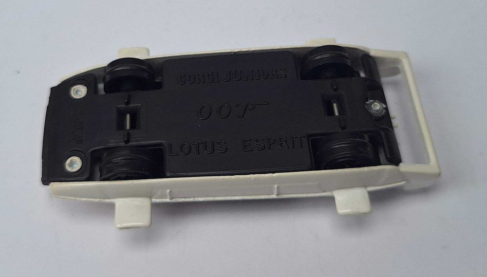 CORGI JUNIORS - LOTUS ESPRIT "James Bond 007", Made in Gt. Britain