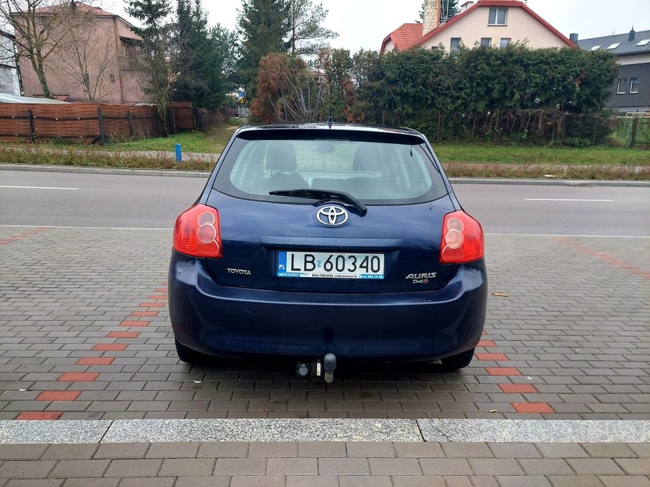 Toyota Auris 2.0 ON  Alu Climatronic KeyLess Tempomat  Hak