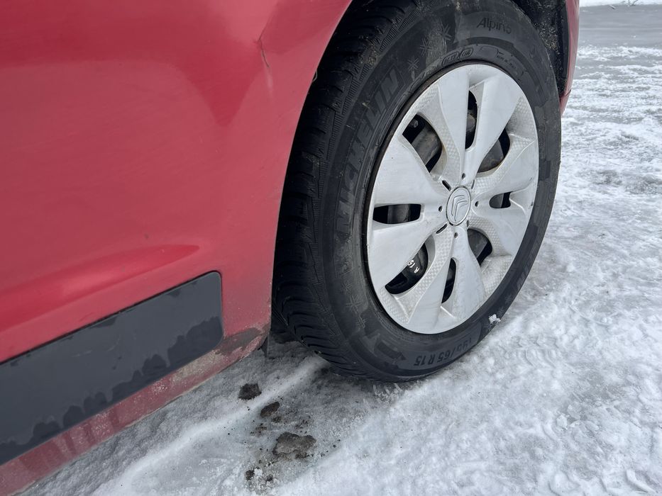 Продам власний автомобіль.