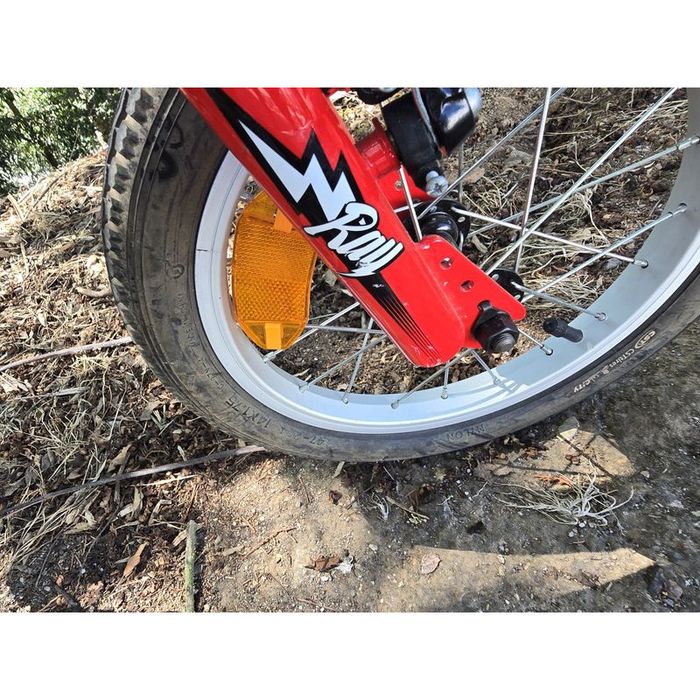 Bicicleta de crianca roda 14 em bom estado