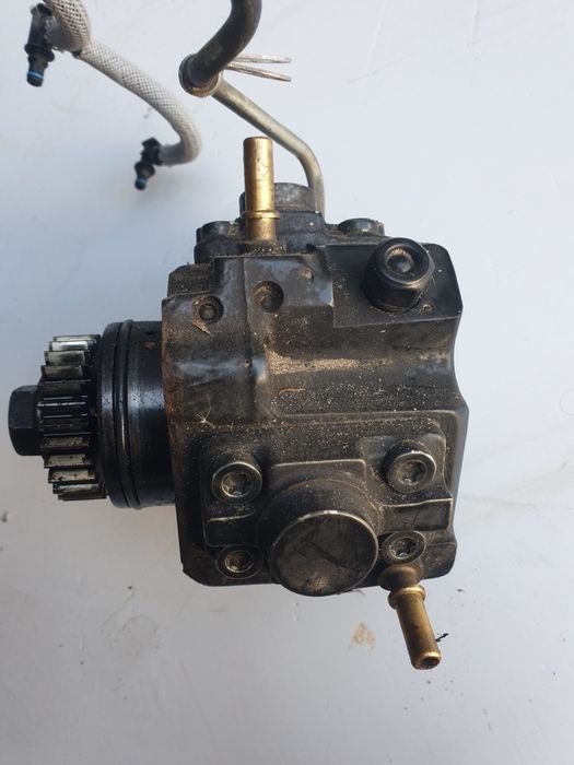 ТНВД паливна форсунка рампа Renault megane scenic 1.6 дизель