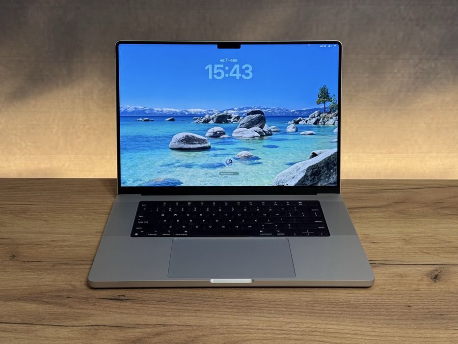 macbook pro m1 pro 16